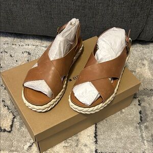 Lucky Brand Laythan Sandals